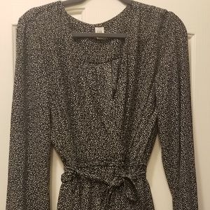 Gap L black and white wrap dress